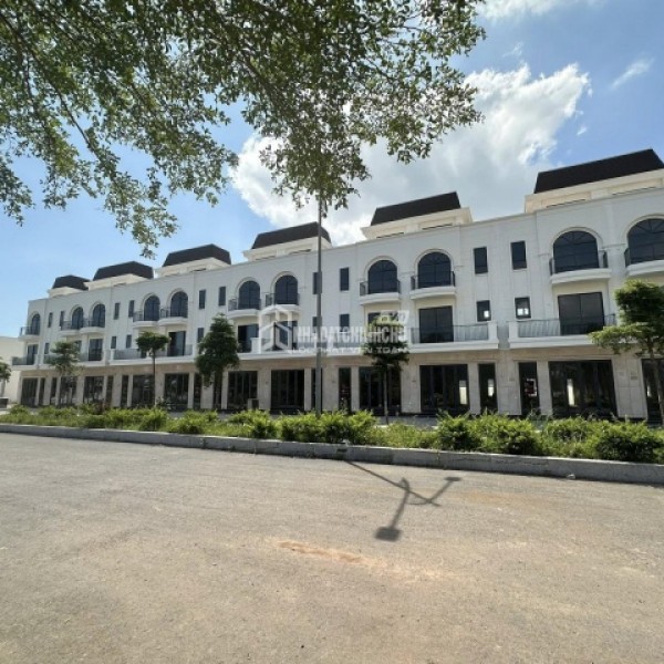 NHÀ PHỐ HOÀNG GIA VCN