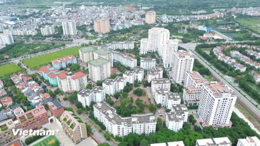 Giá bất động sản “leo thang”: Cần liều “thuốc đắng” từ thể chế