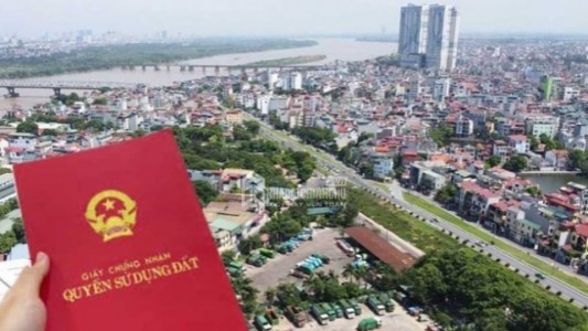 Giải đáp trường hợp tự ý xây nhà trên đất khai hoang, 20 năm sau xin cấp sổ đỏ