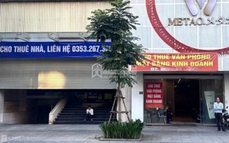 Cuối năm nhà phố đồng loạt treo biển trả mặt bằng làn sóng “rút lui” lan rộng ở Hà Nội và TP HCM