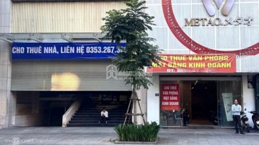 Cuối năm nhà phố đồng loạt treo biển trả mặt bằng làn sóng “rút lui” lan rộng ở Hà Nội và TP HCM