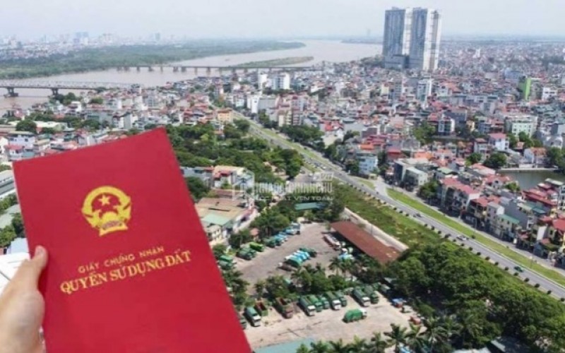 Bao nhiêu tuổi được đứng tên sổ đỏ theo quy định hiện nay?