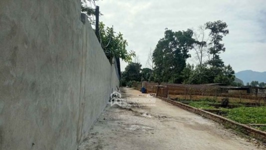 Giá đất nền đồng loạt giảm, nhà đầu tư hạ giá, cắt lỗ vài trăm triệu đến cả tỉ đồng/lô