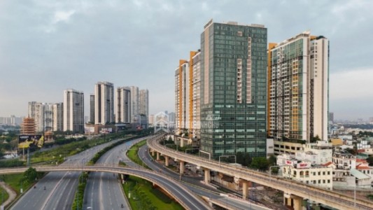 Nhiều ý kiến phản đối thí điểm cho thuê căn hộ ngắn hạn tại TP HCM
