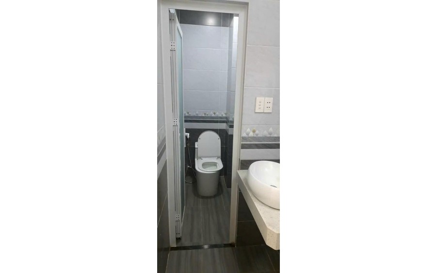 Bán nhà Gò Vấp. Đường Quang Trung 70M2 (6.6 X 10.5) 6 tỷ5.HẺM OTO