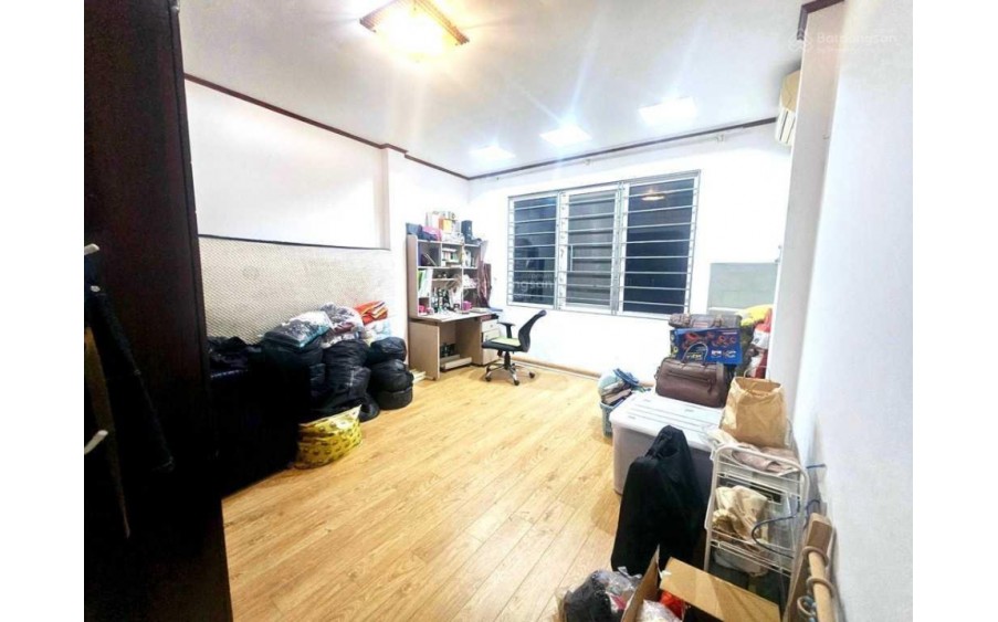 Bán nhà PL Trần Quốc Hoàn 35m - 6 tầng - Ô tô tránh - Kinh doanh - Hơn 9 tỷ - Hiếm