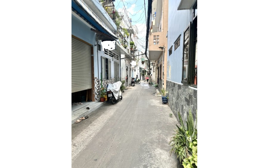 Hơn 4 tỷ - bán nhà hẻm xe hơi Nguyễn Du, P. 7 Gò Vấp
