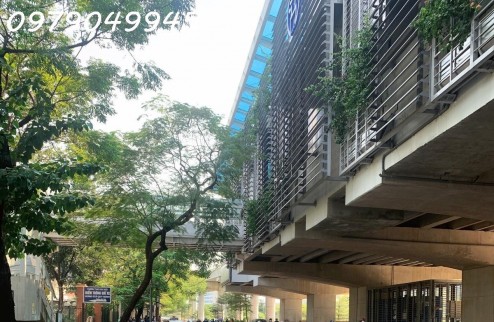 BÁN ĐẤT MP PHẠM VĂN ĐỒNG LÔ GÓC, 110M2,MẶT TIỀN 6M, VỈA HÈ 10M, 36 TỶ