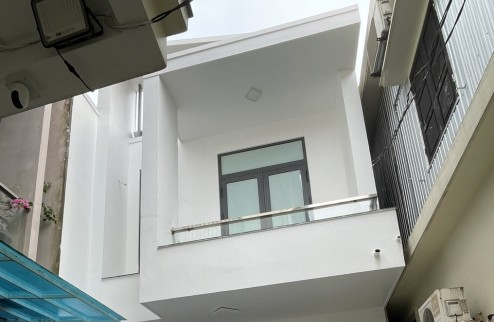Chỉ 2,x Tỷ. Siêu Phẩm Trung Tâm TP Huế. Nhà kiệt Nguyễn Huệ. Sổ hồng hoàn công