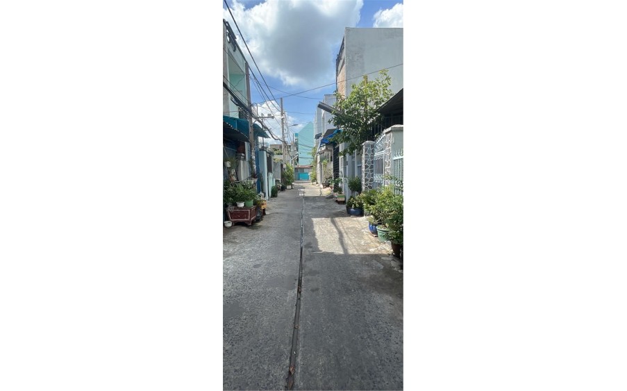 Bán Nhà 2 Tầng, 70m2, Ngay Ngã 4 Xã, Hương Lộ 2, Bình Tân, Giá 2.x Tỷ