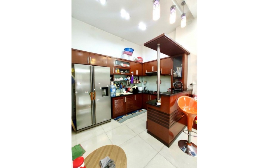 Bán Nhà 2 Tầng, 70m2, Ngay Ngã 4 Xã, Hương Lộ 2, Bình Tân, Giá 2.x Tỷ