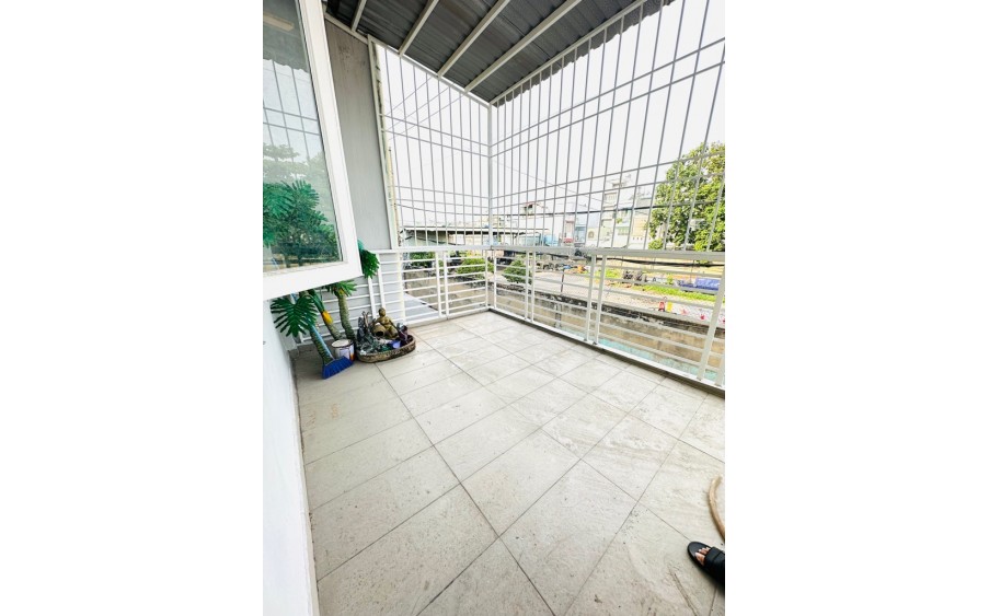 Bán Nhà Chiến Lược, P.Bình Trị Đông. Bình Tân. DT 64m2 x 2 tầng (4 x 16). Giá 4.95 tỷ TL.