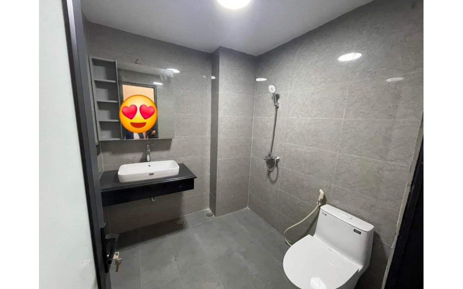 Nhà Đẹp Và Rẻ Chỉ Có Ở Đây Hoa Lâm Phố, Dt 38m2 , 4 Tầng , Giá Chỉ 4.05 tỷ