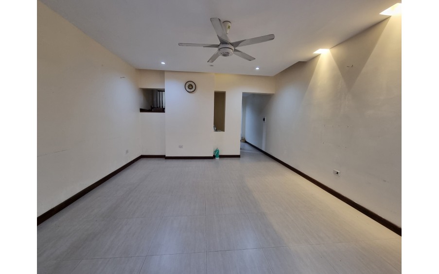 Phường Nghĩa Tân, Cầu Giấy, 50m2 x 5T, MT 4.5m, Oto đỗ gần, Chỉ 9 tỷ