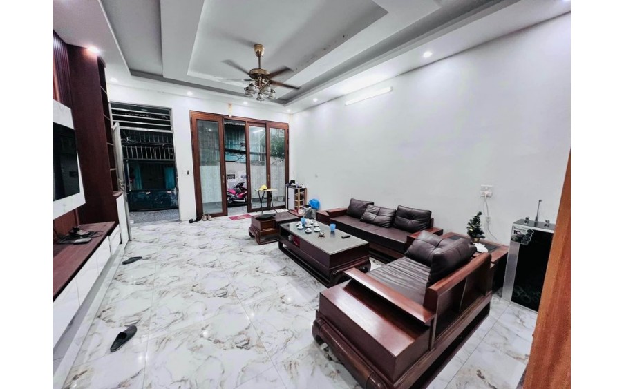 RẺ BẤT NGỜ: Nhà phố Khương Trung,Thanh Xuân-Nhà đẹp ở ngay,ngõ ô tô,SĐCC.