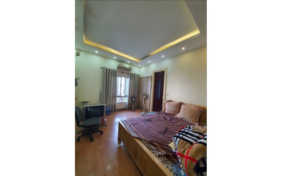 Bán Nhà Phố An Dương Vương Quận Tây Hồ. 92m Nhỉnh 21 Tỷ. Cam Kết Ảnh Thật Mô Tả Chính Xác. Chủ Cần Bán Nhanh. 1622