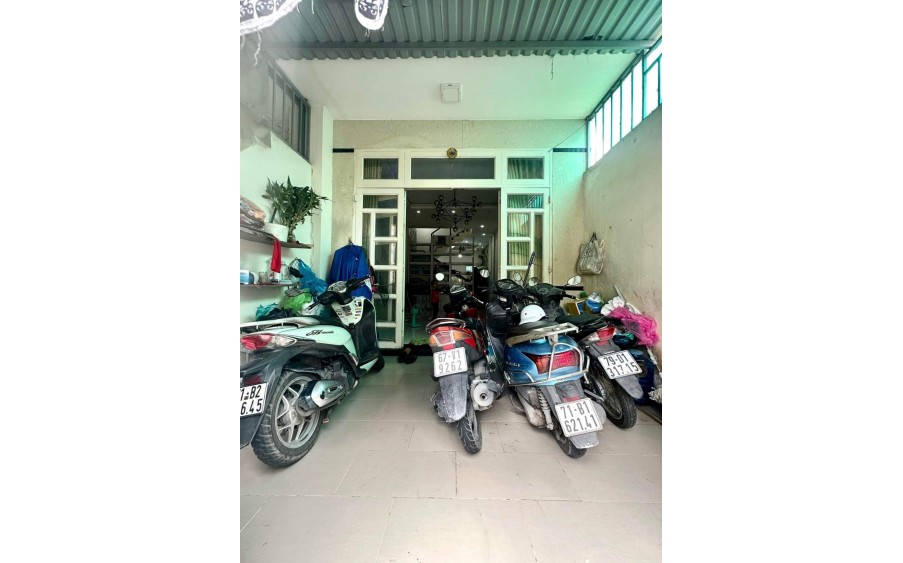 BÁN NHÀ -  64 M2 - 2 TẦNG - THẠNH XUÂN 52 - QUẬN 12. GIÁ : 3,4 TỶ TL.
