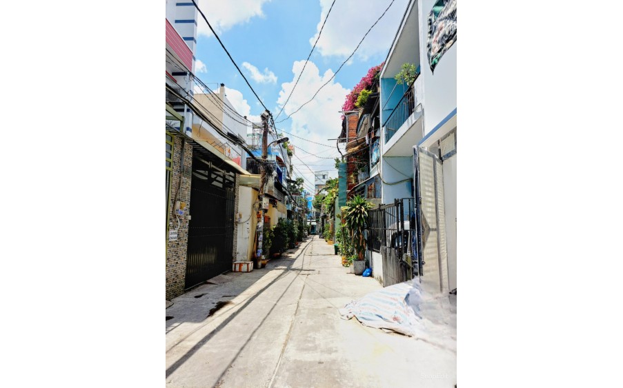 NGÃ TƯ 4 XÃ, BÌNH TÂN - 45m2 - NGANG 4M - HXH - 4 tầng - giá 3,X TỎI ( X chà bá )
