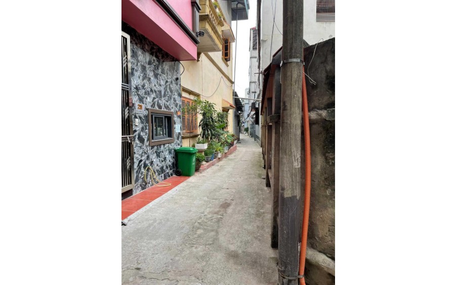 Cho thuê nhà riêng 38 m2 chính chủ tại Bắc Từ Liêm, ở độc lập, vào ở luôn, giá chỉ 3,8 tr/tháng