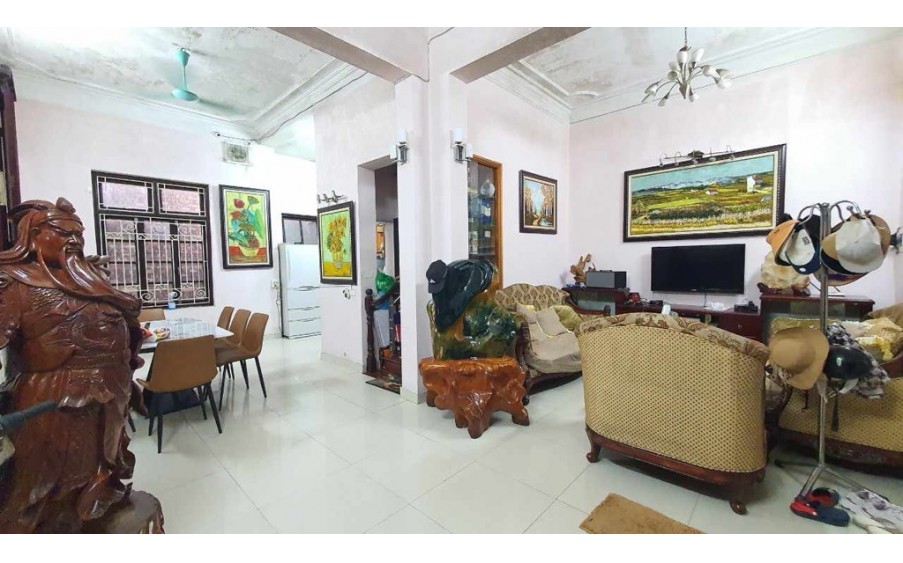 BÁN NHÀ THỊNH QUANG, 63M2,4 TẦNG 4 NGỦ, 5 TỶ 8, DÂN XÂY CHẮC CHẮN, FULL NỘI THẤT, NGÕ THÔNG KINH DOANH ÁC LIỆT, 3 GÁC TRÁNH ĐUA NHAU, XÁCH VALY VỀ Ở