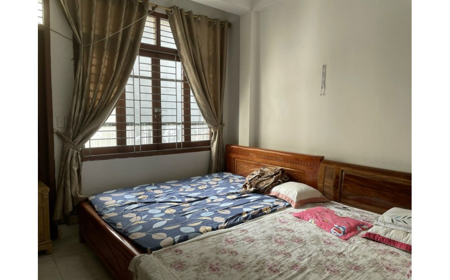 Bán nhà LÔ GÓC - Kinh Doanh sầm uất  96M  14.2Tỷ  mặt phố Nguyễn Hoàng Tôn