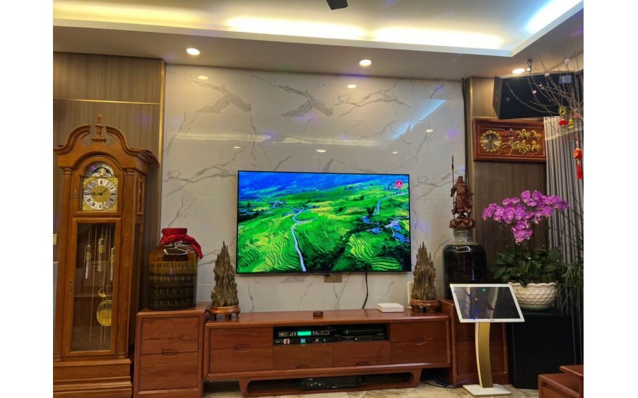 BÁN NHÀ LẠC LONG QUÂN-  gara OTÔ – gần hồ tây –nhà mới ở ngay 40 M 5T 6.8 TỶ