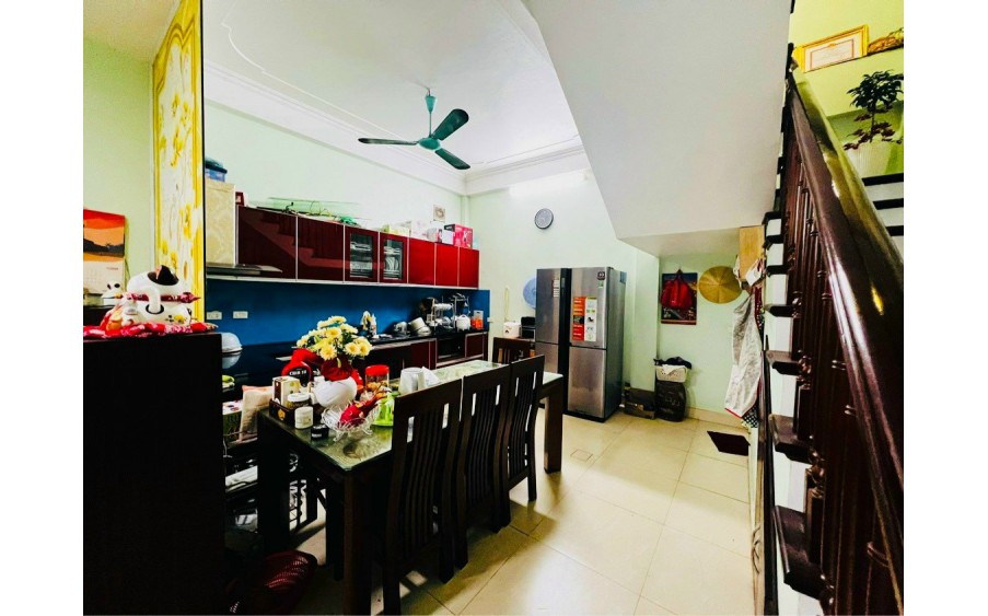 BÁN NHÀ  PHẠM VĂN ĐỒNG– oto -văn phòng –gần CV Hoà Bình 50m 5tầng  8.8 tỷ