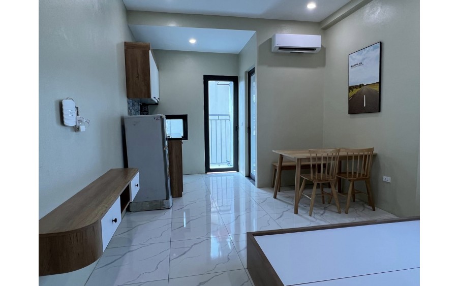 Tòa CHDV phố Khương Trung, một nhà ra phố, ngõ ô tô, xây mới, 17 phòng, DT 100 tr/tháng