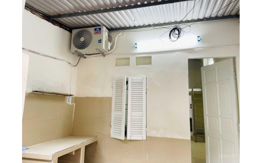 Cho thuê nhà riêng 38 m2 chính chủ tại Bắc Từ Liêm, ở độc lập, vào ở luôn, giá chỉ 3,8 tr/tháng