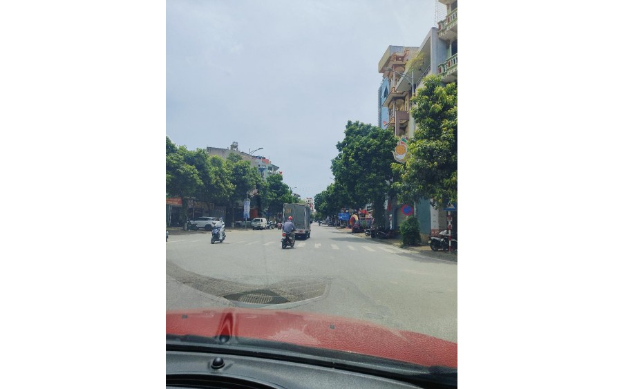 Bán nhà Cao Lỗ, vỉa hè, kinh doanh 42m, lô góc chỉ nhỉnh 7 tỷ TL. LH: 0936123469