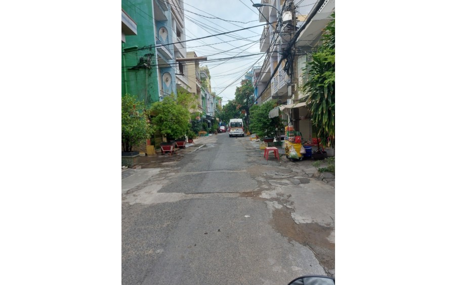 Bán nhà Thái Phiên, P8, Q11, 3 tầng đẹp, 4 phòng ngủ ở ngay, chỉ 7.6 tỷ