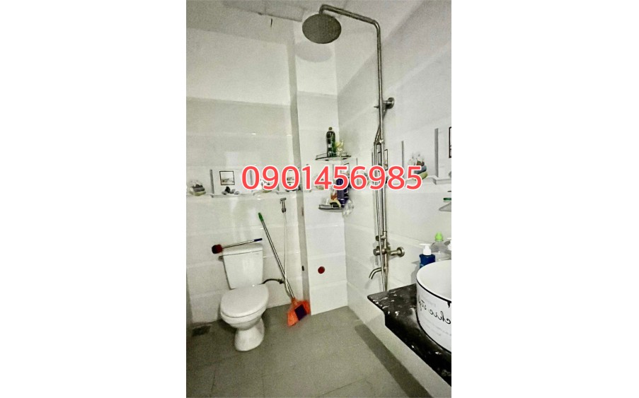 Giảm hơn nữa tỷ, chủ gấp bán. Giá mới 3.95 tỷ. Gần CVPM Quang Trung.
