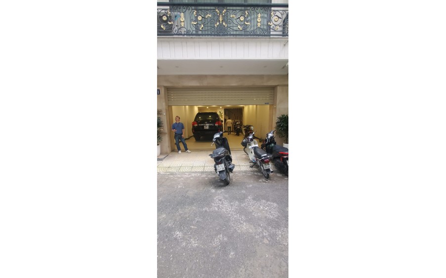 (THANG MÁY) Bán nhà phân lô Hoàng Đạo Thúy 70mx8T oto tránh KD siêu thị Tuyệt đỉnh sát ngã 4 hơn 10 ty