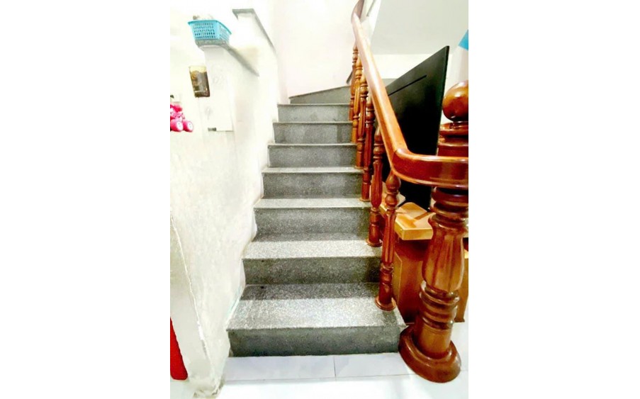 Bán nhà ở ngay Bình Thạnh .Nguyễn Hữu Cảnh 55M2 (5 X 11) 4 tỏi6