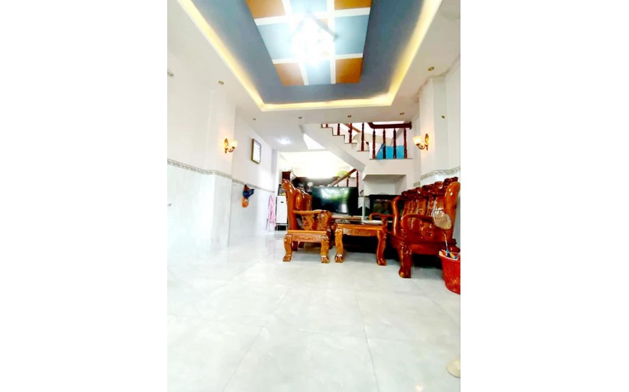 Bán nhà ở ngay Bình Thạnh .Nguyễn Hữu Cảnh 55M2 (5 X 11) 4 tỏi6
