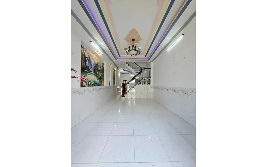 Nhà Nguyễn Đình Chính 4 tầng, 4,2m x 9m, 7 tỏi.  oto đậu cửa