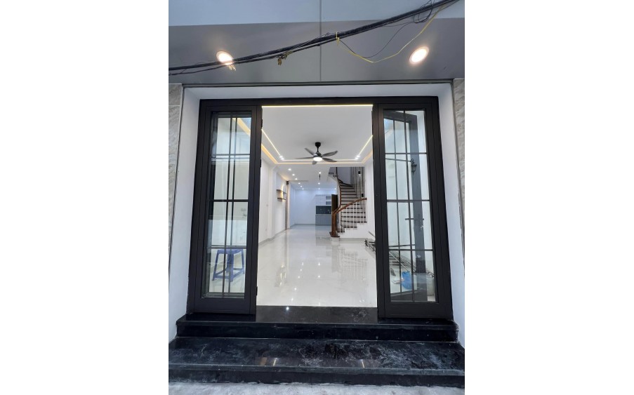 NHÀ ĐẸP THÁI HÀ - NHANH CÒN KỊP - HÀNG HIẾM - LÔ GÓC 3 MẶT THOÁNG - NGÕ THÔNG - GẦN HỒ HOÀNG CẦU - 3 BƯỚC RA OTO -  CHỈ 5,5 TỶ