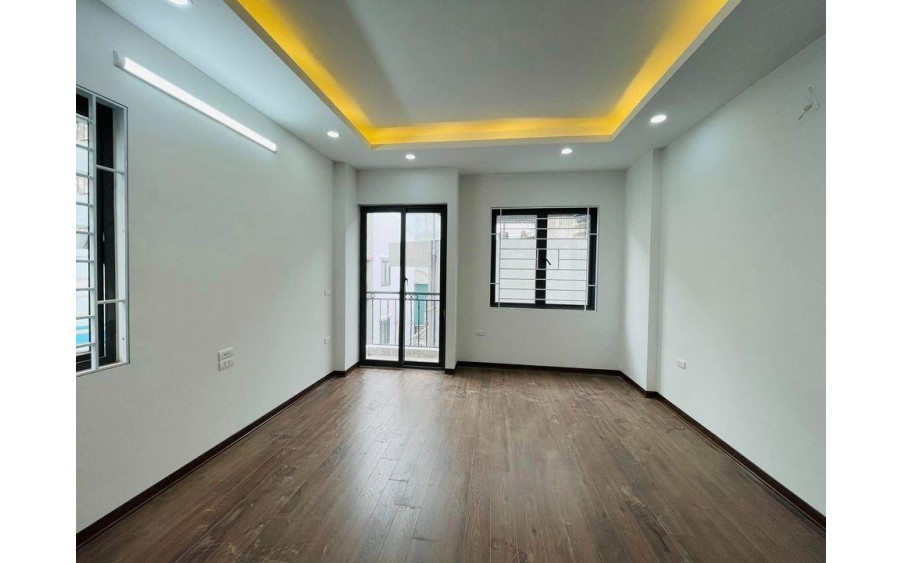 Bán nhà ở ngay Tân Bình.Phạm Văn Hai 46m2 Hẻm ÔTÔ. 6 toi nhỉnh
