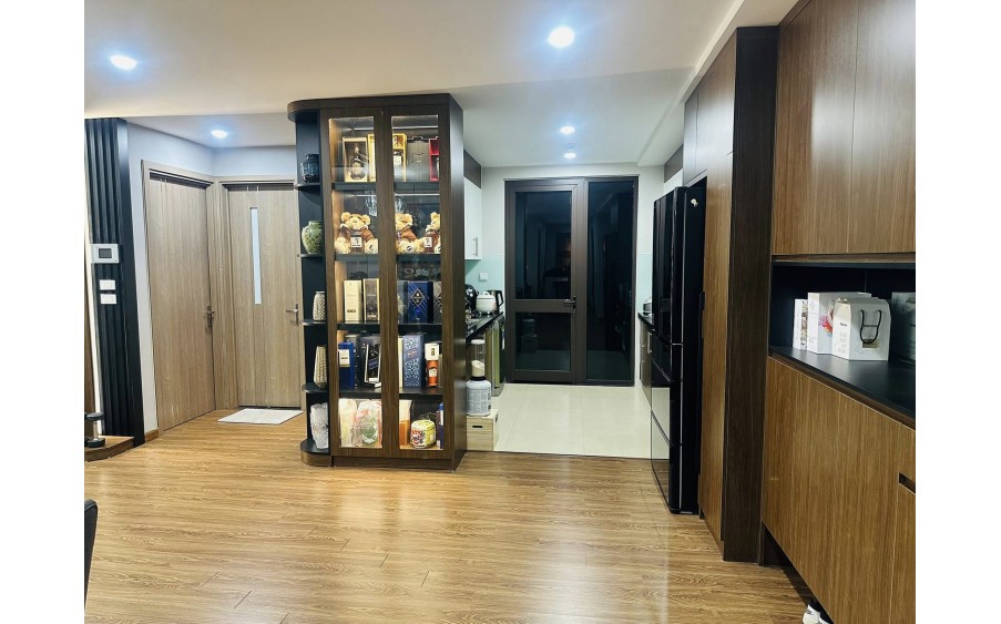 Bán Căn hộ CCCC Udic Westlake Võ Chí Công 148m2, giá 10.8 tỷ còn thương lượng.