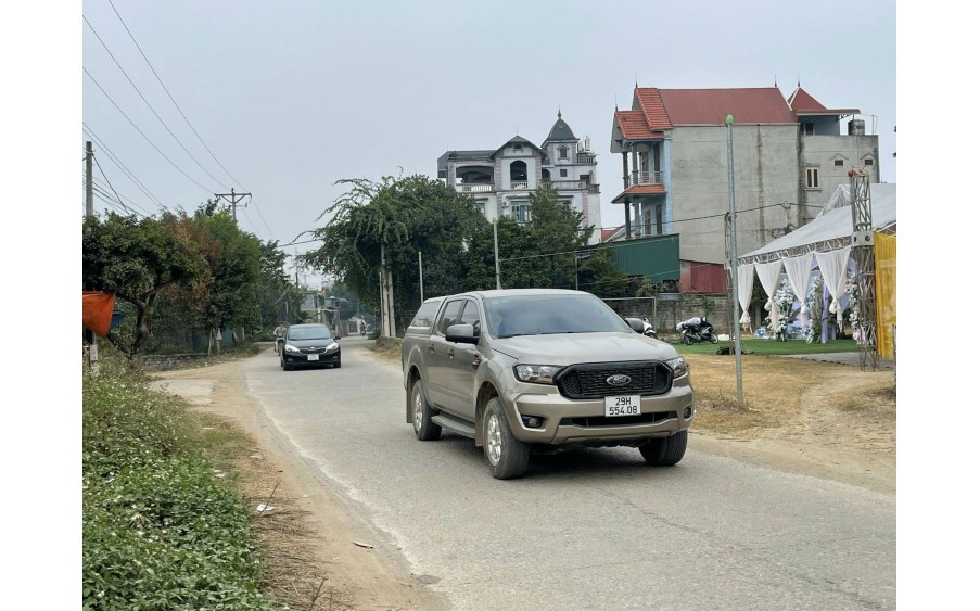 Cc gửi bán 81m2, 3.x tỷ (x nho nhỏ), đất 2 mặt đường QL6 cũ xã Thanh Bình, Chương Mỹ, HN, kinh doanh, ô tô tránh