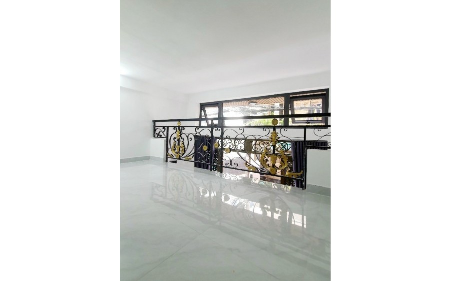 NHÀ BÁN HẺM XE HƠI NGAY NHÀ - KHU VIP HOÀNG HOA THÁM P.5 PHÚ NHUẬN