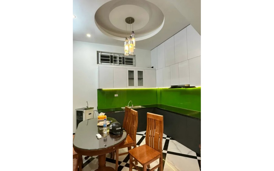 Bán Nhà Nguyễn Khánh Toàn, Nguyễn Văn Huyên,DT35m2, 4T. MT4m Giá Nhỉnh 8 tỷ