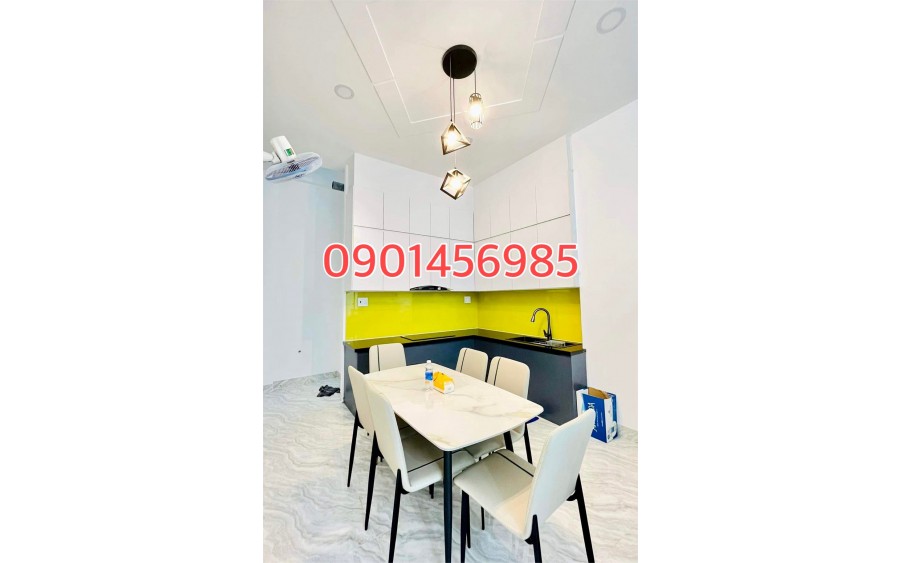 Nhỉnh 4 tỷ đã có ngay nhà đẹp 4 tầng, chỉ cần xách vali vào ở.