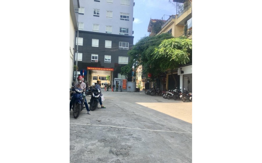 Bán siêu phẩm 5 tầng Lê Văn Lương vừa mới hoàn thiện, mới kinh Koong, nội thất xin xò