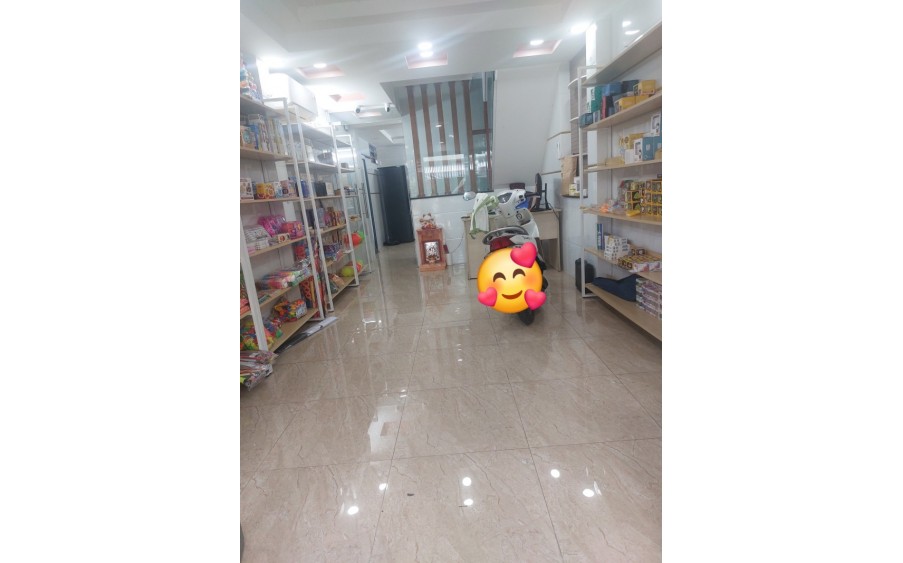 Bán nhà Thái Phiên, P8, Q11, 3 tầng đẹp, 4 phòng ngủ ở ngay, chỉ 7.6 tỷ