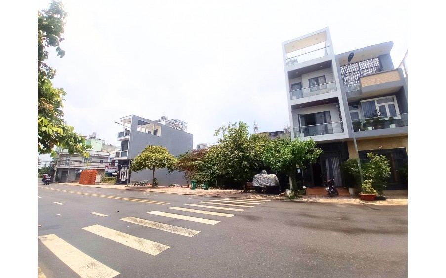 Chỉ 3 tỉ bán nhanh Lô full thổ cư 60m2,gần siêu thị Nhật Aeon,BTĐA