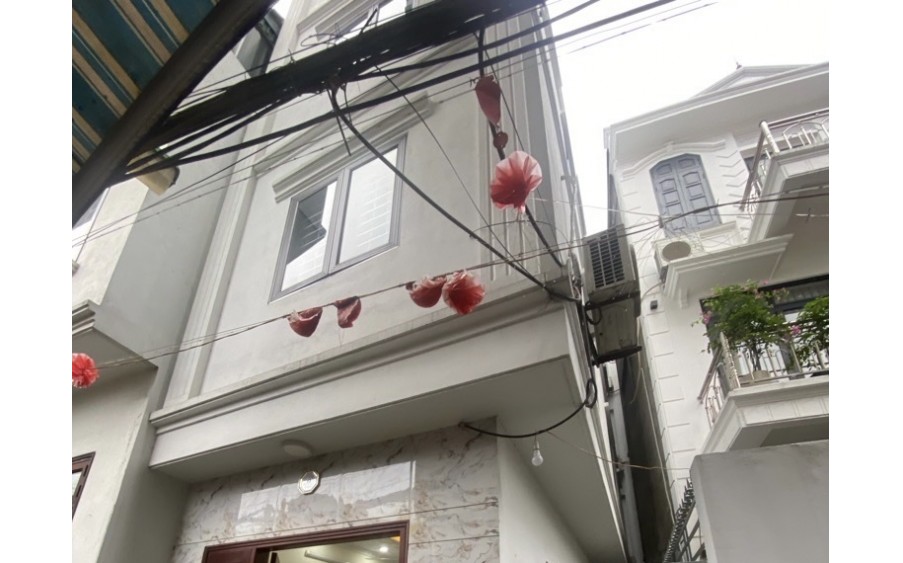 Nhỉnh 4 tỷ ,NHà Lô góc 4 tầng , dân xây đẹp miễn bàn