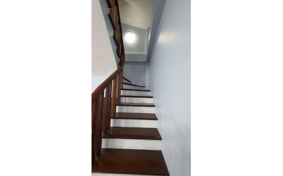 Chính chủ bán nhà lô góc MT5m DT 32m2 tại Bồ Đề, Long Biên
