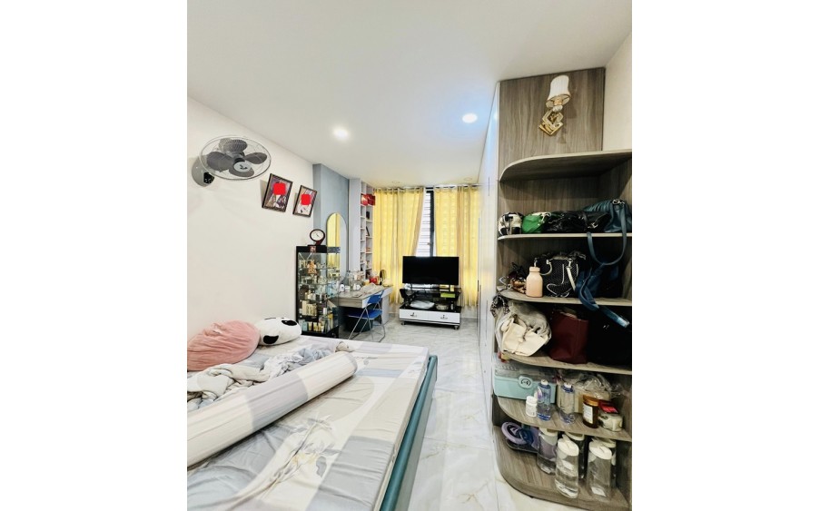 Bán nhà hẻm 3.3m Nguyễn Cảnh Chân, Cầu Kho, Q1, 37m2. 5 tầng.