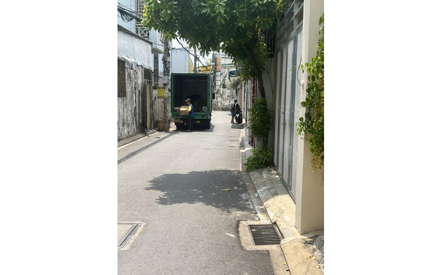 **Bán nhà hẻm 134 Hoàng Hòa Thám** khu K300 phường 12 Tân Bình, 6,6x18